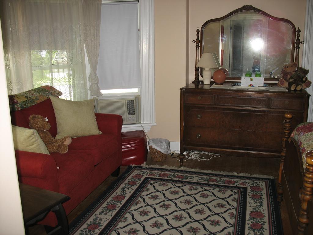 Hugging Bear Inn Bellows Falls Exteriér fotografie