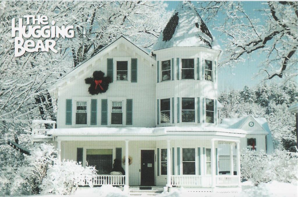 Hugging Bear Inn Bellows Falls Exteriér fotografie